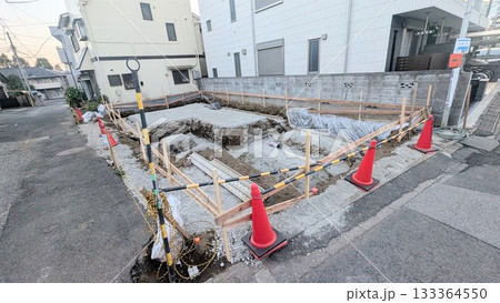 一軒家の工事風景 133364550