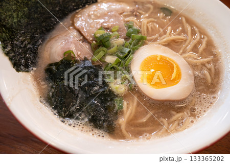ヌードル 拉麺 麺 133365202