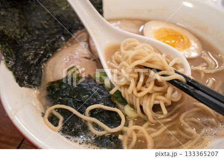 ヌードル 拉麺 麺 133365207