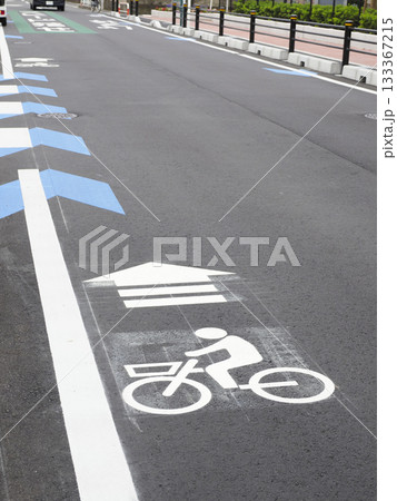 自転車専用通行帯 133367215