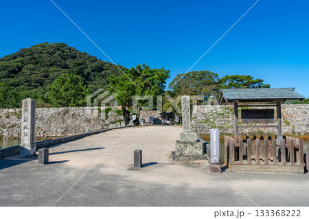 山口県萩市　萩城の本丸門跡 133368222