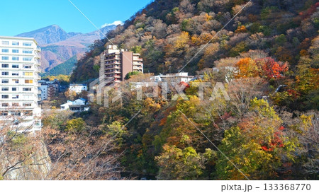 鬼怒川温泉の紅葉 133368770