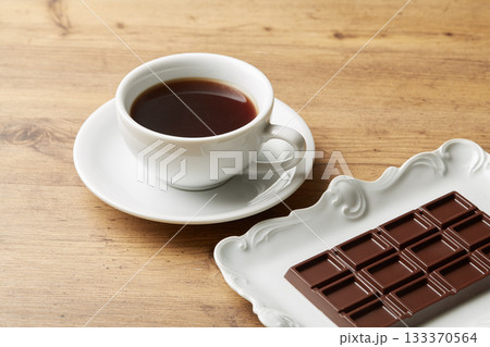 ビター板チョコレートのイメージ ビター板チョコレートのイメージ 133370564
