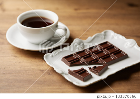 ビター板チョコレートのイメージ ビター板チョコレートのイメージ 133370566