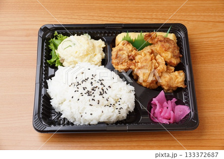 唐揚げ弁当 唐揚げ弁当 133372687