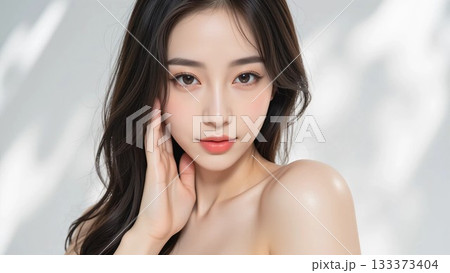 綺麗な女性のビューティーイメージ 133373404