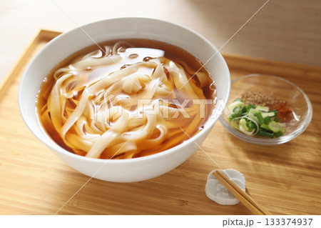 つるっ！とした喉越し、きしめん（かけ） 133374937