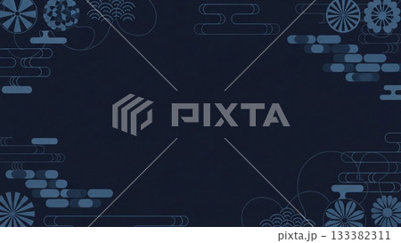 紺色を基調に雲や車輪文様を散りばめた落ち着いた和風背景デザイン 133382311