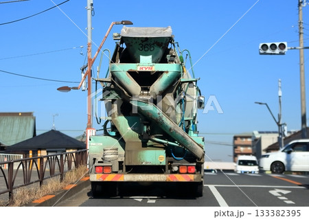 アジテータトラック(コンクリートミキサー車) アジテータトラック(コンクリートミキサー車) 133382395