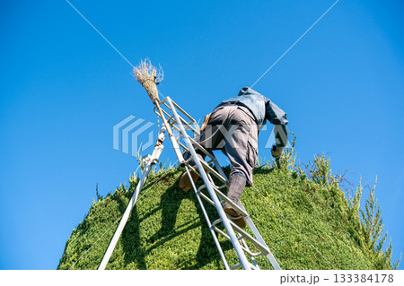 Japanese Gardener Japanese Gardener 133384178