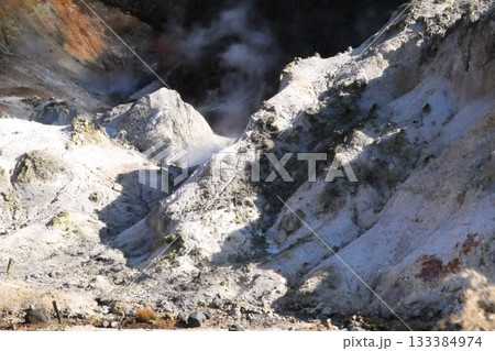 登別温泉の地獄谷 登別温泉の地獄谷 133384974