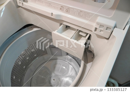 タテ型洗濯機の洗剤ケース02 133385127