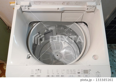 タテ型洗濯機の洗濯槽01 133385161