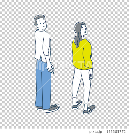 Illustration material of a woman and a man looking up with a smile 133385772