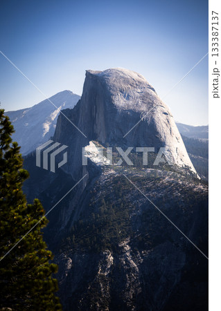 グレーシャーポイントから見るハーフドーム 133387137