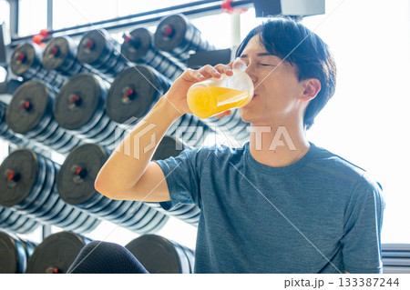 栄養ドリンク　男性　 133387244