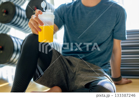 栄養ドリンク　男性　 133387246