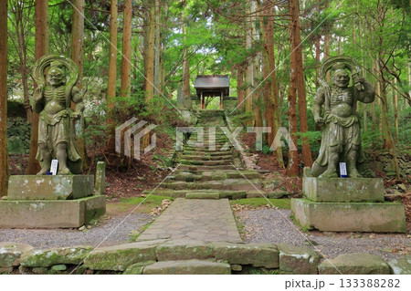 【大分県】国東半島の両子寺の仁王門 133388282