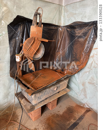 Brickwork of a wood-burning stove A brick cutting machine Construction of a heating furnace Brickwork of a wood-burning stove A brick cutting machine Construction of a heating furnace 133390028