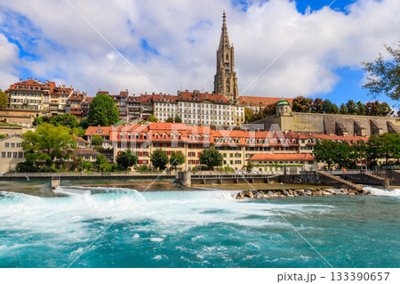 View of the old town of Bern with cathedral and dam on the Aare river, Switzerland 133390657