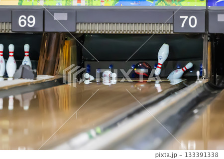 ボウリング大会でストライクが出た 133391338