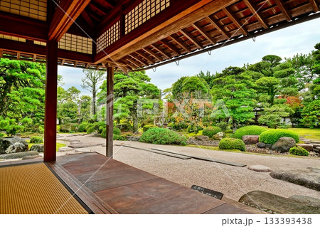 出雲文化伝承館の書院から眺める出雲流庭園 出雲文化伝承館の書院から眺める出雲流庭園 133393438