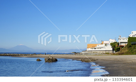 湘南三浦半島の白い街並み 133394601