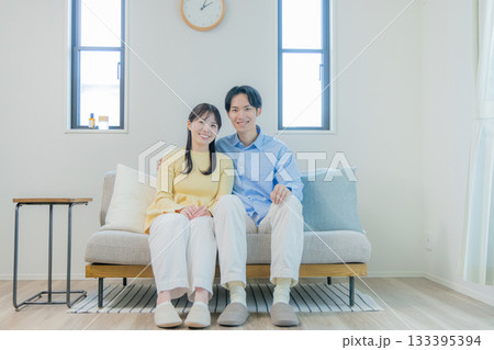 ミドル夫婦　家 133395394