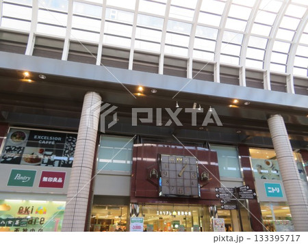 西神中央駅前 西神中央駅前 133395717