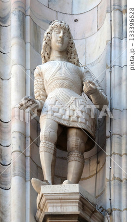 Galeazzo Maria Sforza, statue on the Milan Cathedral, Duomo di Santa Maria Nascente, Milan, Lombardy, Italy Galeazzo Maria Sforza, statue on the Milan Cathedral, Duomo di Santa Maria Nascente, Milan, Lombardy, Italy 133396628