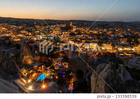 トルコ•世界遺産カッパドキア、ギョメレ市街の夜景 トルコ•世界遺産カッパドキア、ギョメレ市街の夜景 133398539