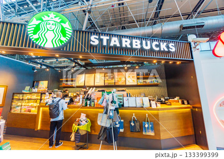 台湾　桃園市　台湾桃園国際空港 133399399