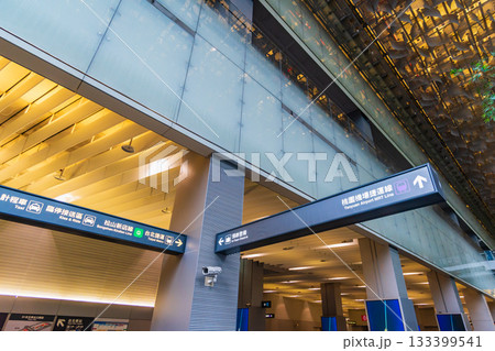 台湾　桃園市　桃園駅　台湾桃園国際空港 133399541