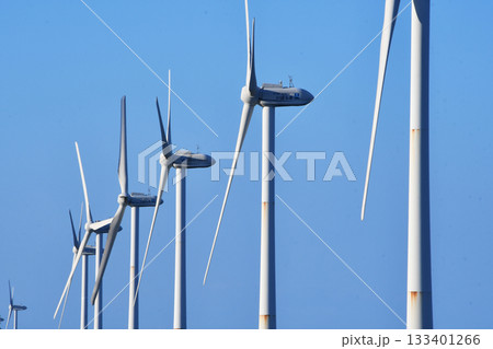 大型プロペ風車発電機_1 大型プロペ風車発電機_1 133401266