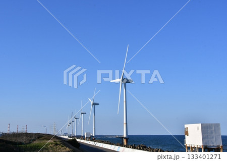 大型プロペ風車発電機_15 133401271
