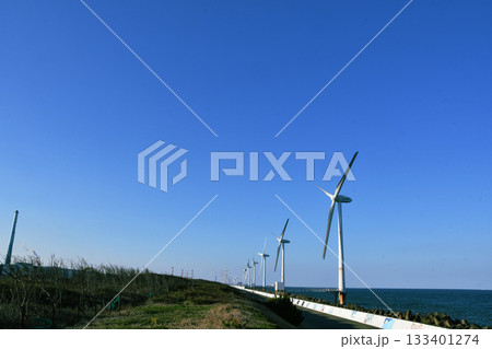 大型プロペ風車発電機_18 133401274