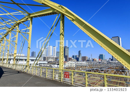 名古屋市、向野橋と名古屋駅のビル群の風景 名古屋市、向野橋と名古屋駅のビル群の風景 133401923