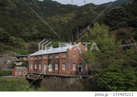 愛媛県別子銅山　旧端出場水力発電所 133403221