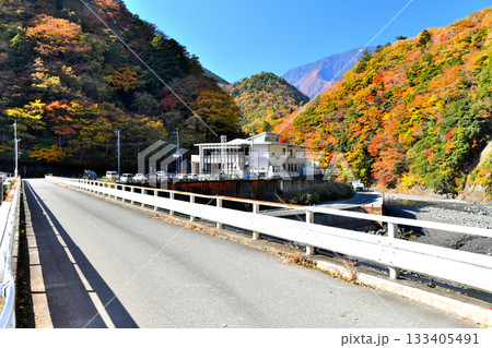 早川町役場周辺(山梨県早川町)【2025.11】 早川町役場周辺(山梨県早川町)【2025.11】 133405491