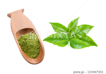 matcha green tea powder in wood spoon with leaves isolated on white background 133407301