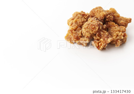 鶏の唐揚げ 133417430