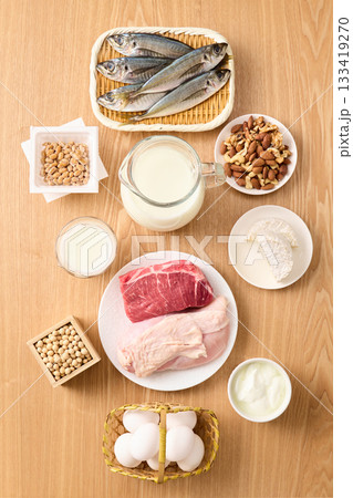 様々なタンパク質食材 133419270