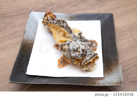 揚げたてカサゴの唐揚げ 揚げたてカサゴの唐揚げ 133419336