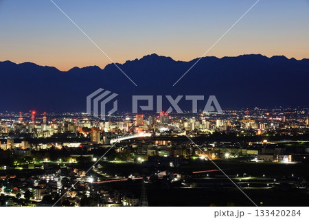 呉羽山から望む朝焼けの景色 呉羽山から望む朝焼けの景色 133420284