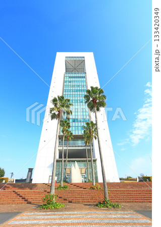 三重県四日市市、四日市港ポートビルの風景 三重県四日市市、四日市港ポートビルの風景 133420349