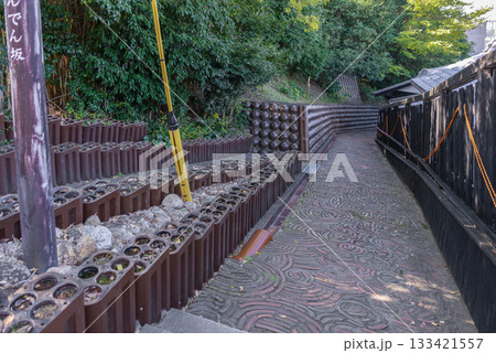 やきもの散歩道のでんでん坂 常滑市 やきもの散歩道のでんでん坂 常滑市 133421557