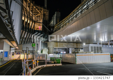 渋谷　工事　夜景　2022年7月 133421747