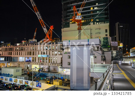 渋谷　工事　夜景　2022年7月 133421785