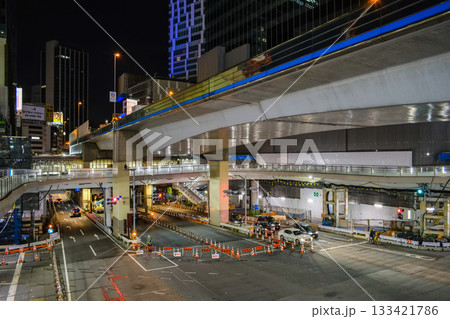 渋谷　工事　夜景　2022年7月 133421786