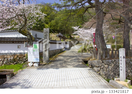 竹田城跡の登山口 133421817